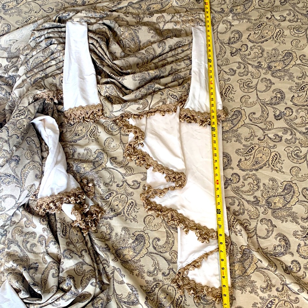 3pc Custom made curtains the rod for this type of Curtains you can get from IKEA